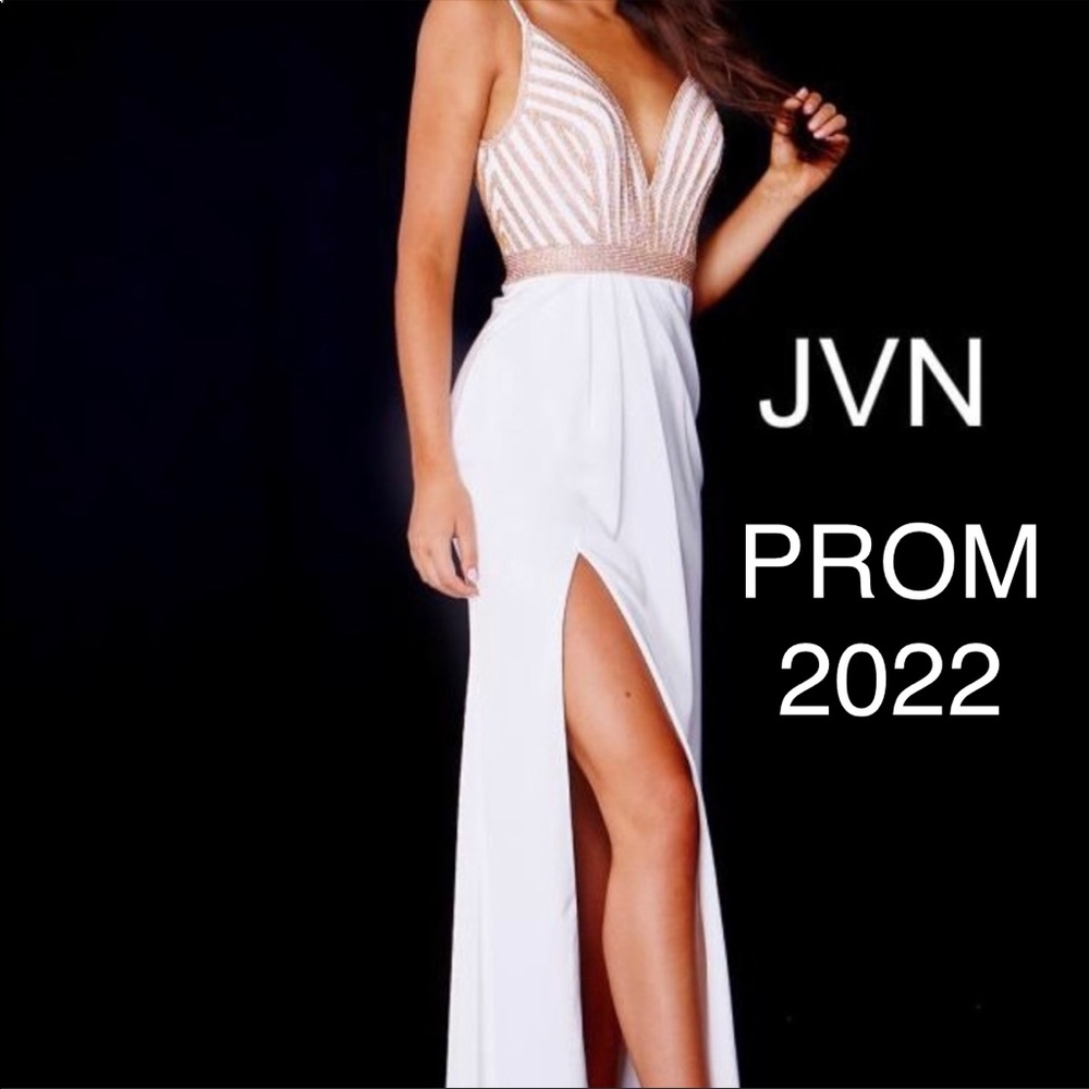 White & Gold Jovani Prom Dress ✨